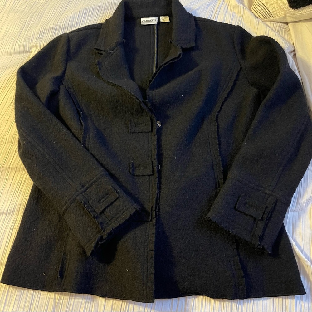 Chico’s black long sleeve blazer snap buttons 100% wool, size 8‎